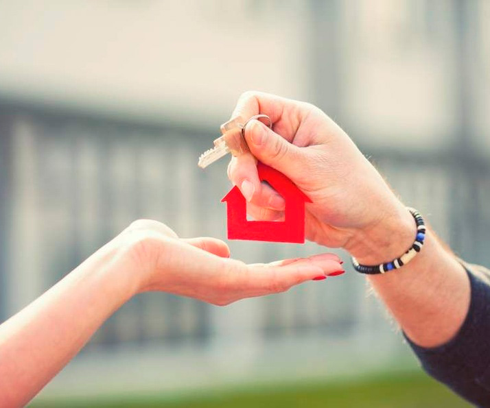 ¿Qué debes tener en cuenta antes de comprar una casa?